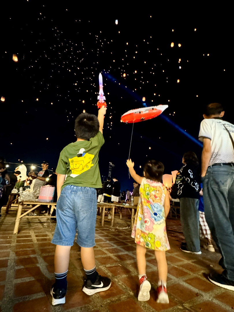 素可泰跨年｜2569 個天燈升空